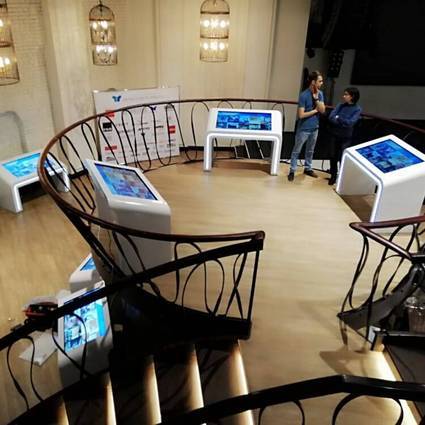 Интерактивный сенсорный стол ATOM Premium 50 галлерея фото-17