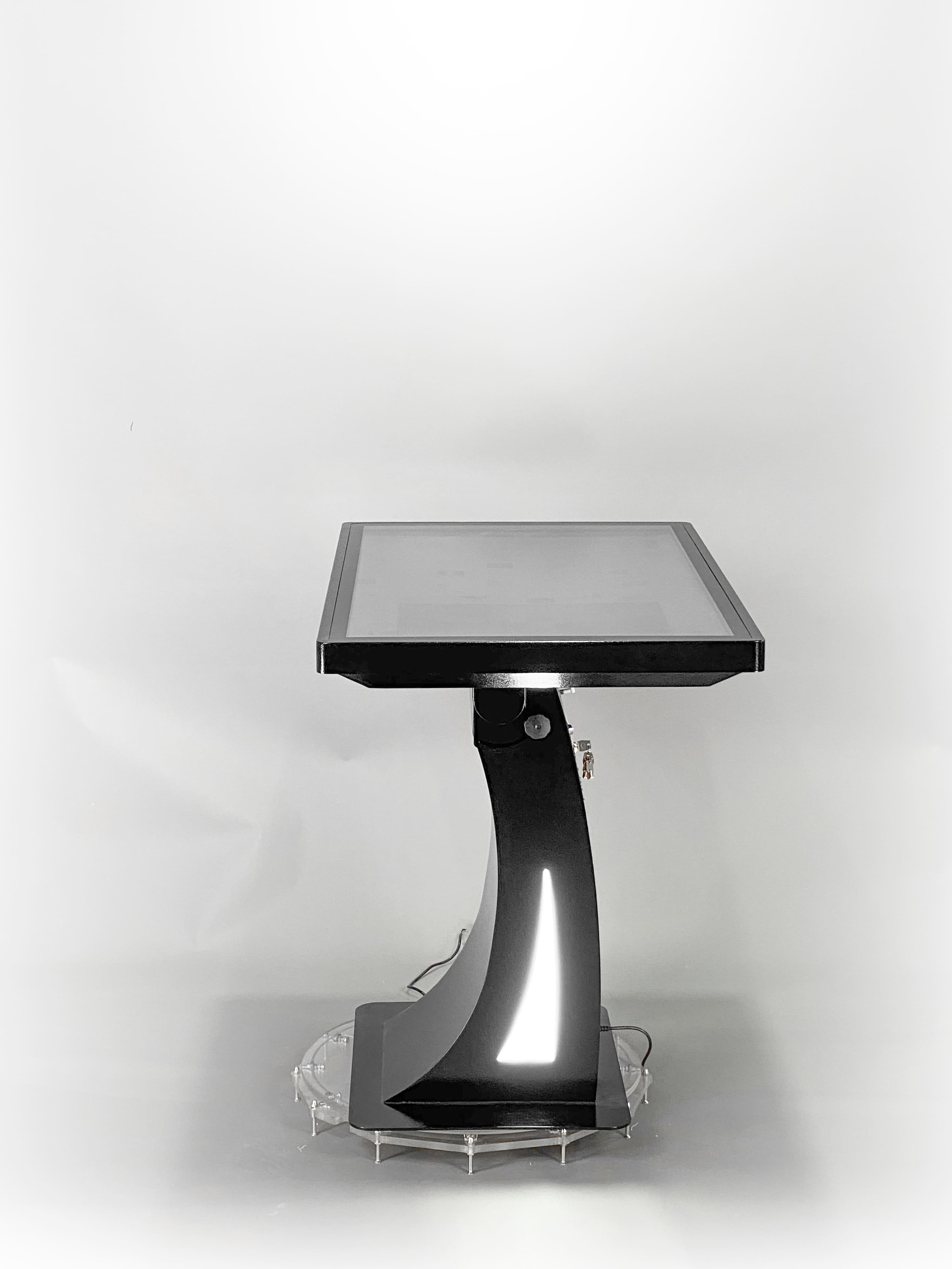 Интерактивные сенсорные столы Snake галлерея фото-3
